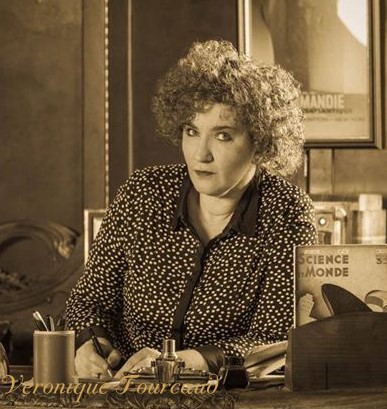 Miss Véronique Fourcaud dans le rôle de COLETTE
